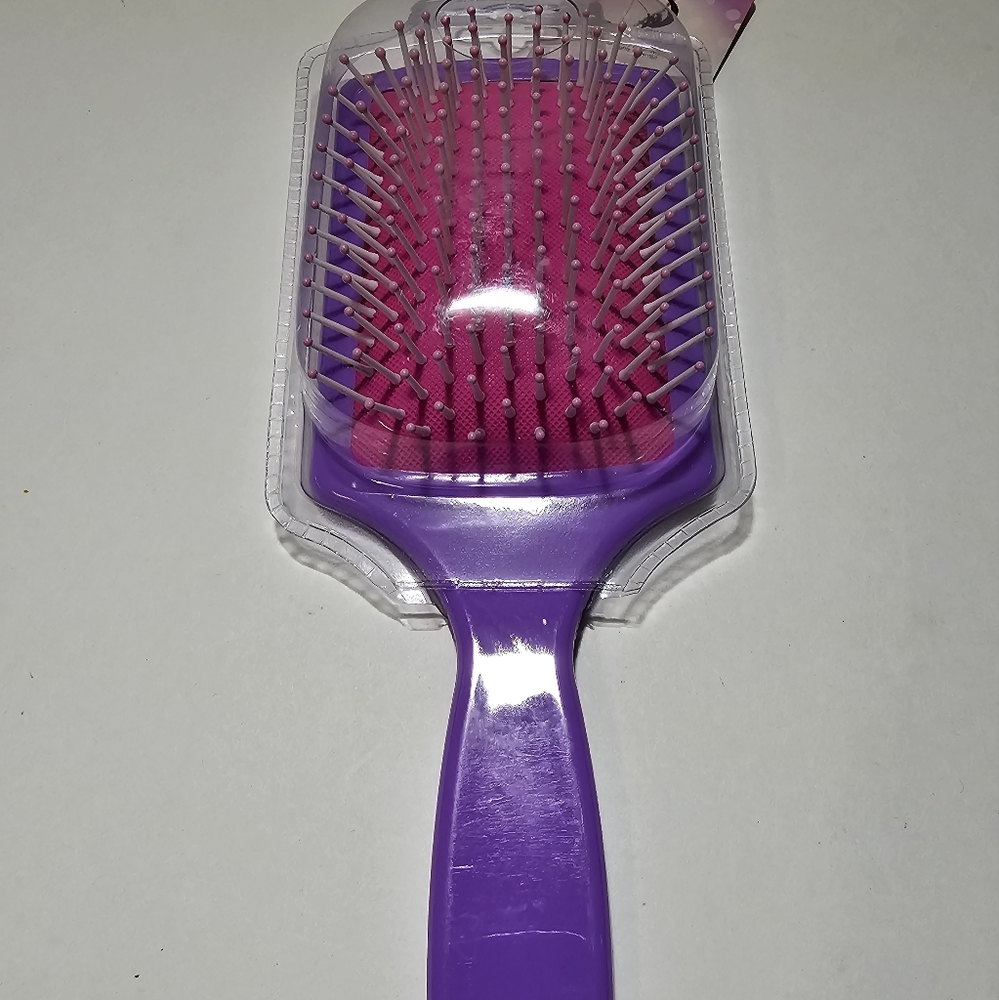 Trolls Hairbrush - Picture 6 of 9